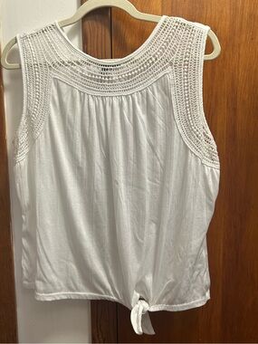Women’s White Crochet Yoke Tie-Hem Tank Top